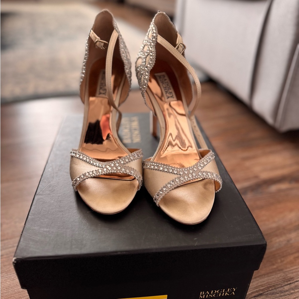 Badgley Mischka Gold Women's Heels